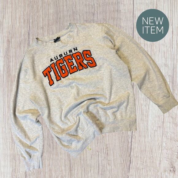 MV Sport Other - Auburn Tigers Spellout Sweatshirt Gray MV Sport Men’s Large 24x28 V01